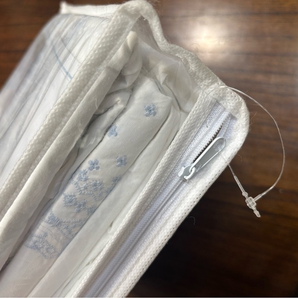 simply shabby chic 2 piece duvet cover set twin white blue embroidered - Picture 7 of 7